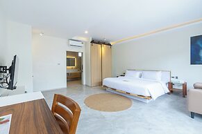 KC Beach Club & Pool Villas