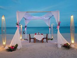 KC Beach Club & Pool Villas