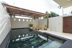KC Beach Club & Pool Villas