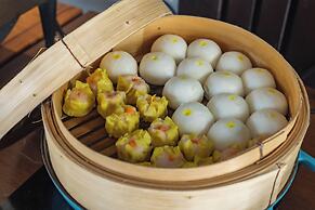 KC Beach Club & Pool Villas