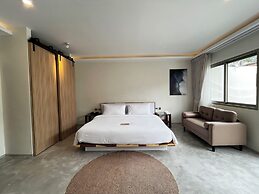 KC Beach Club & Pool Villas