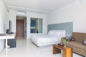 KC Beach Club & Pool Villas