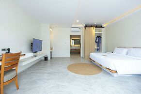 KC Beach Club & Pool Villas