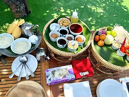 KC Beach Club & Pool Villas