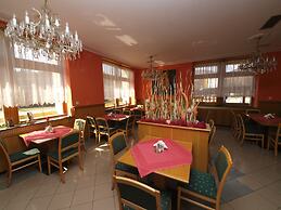 Holiday Hotel Macocha