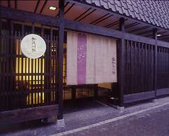 Kamogawa-kan Inn