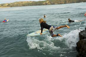 Paradise Hotel And Resort