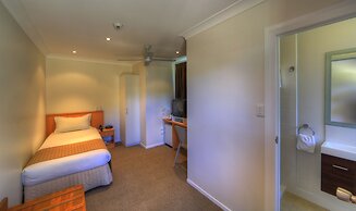 Paradise Hotel And Resort