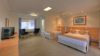 Paradise Hotel And Resort