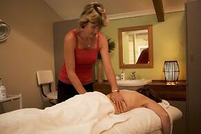 Paradise Hotel And Resort