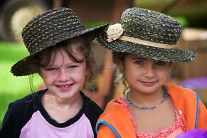 Paradise Hotel And Resort