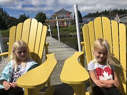 Birds of a Feather Victoria Oceanfront Studio Suites