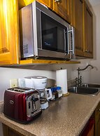 Birds of a Feather Victoria Oceanfront Studio Suites