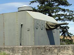 Birds of a Feather Victoria Oceanfront Studio Suites