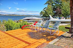 Birds of a Feather Victoria Oceanfront Studio Suites