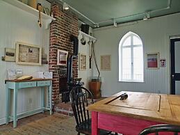 Birds of a Feather Victoria Oceanfront Studio Suites