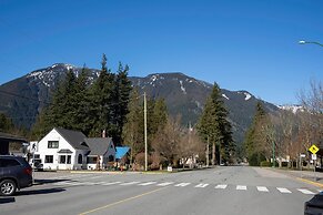 Inn The Mountains, an Ascend Collection Hotel