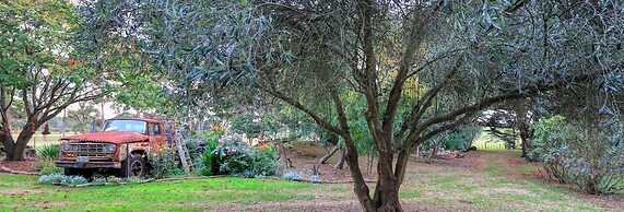 Boat Harbour Garden Cottages
