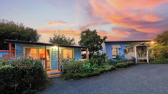 Boat Harbour Garden Cottages