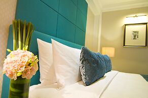 Royal Grace Hotel