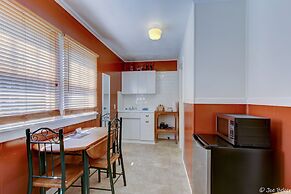 Gold-Inn Hot Springs