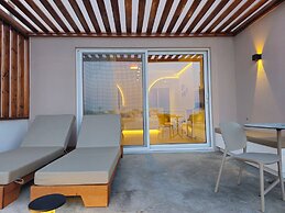 Moonlight Apartments & Suites
