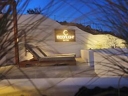 Moonlight Apartments & Suites