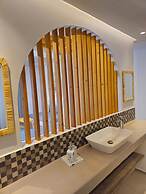 Moonlight Apartments & Suites