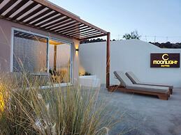 Moonlight Apartments & Suites