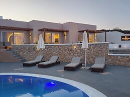 Moonlight Apartments & Suites