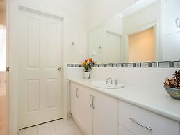 All Seasons' Escape Port Elliot