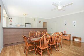 All Seasons' Escape Port Elliot