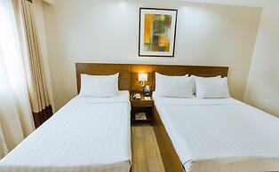 Golden Prince Hotel and Suites