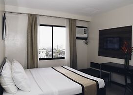 Golden Prince Hotel and Suites