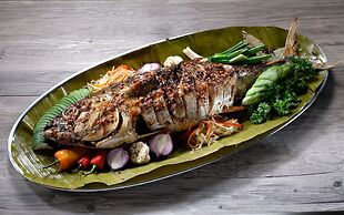 Golden Prince Hotel and Suites