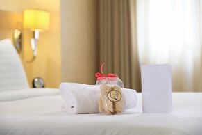 Golden Prince Hotel and Suites