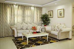 Golden Prince Hotel and Suites