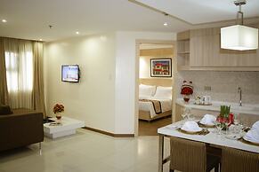 Golden Prince Hotel and Suites