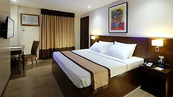 Golden Prince Hotel and Suites