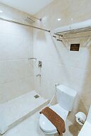 Golden Prince Hotel and Suites