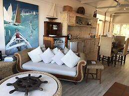 Boathouse - Birks River Retreat - Birks Harbour