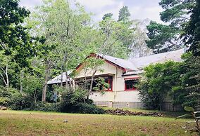 The Chalet Guesthouse and Studio