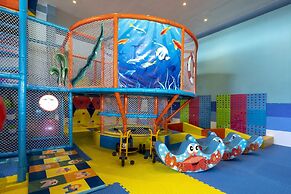 Solea Seaview Resort