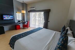 Solea Seaview Resort