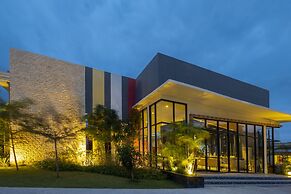 Solea Seaview Resort