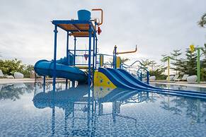 Solea Seaview Resort