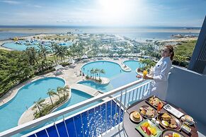 Solea Seaview Resort