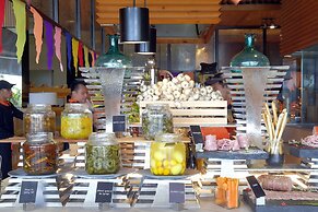 Solea Seaview Resort