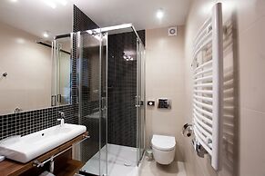GEM Hotel