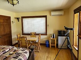 Yellowstone Basin Inn